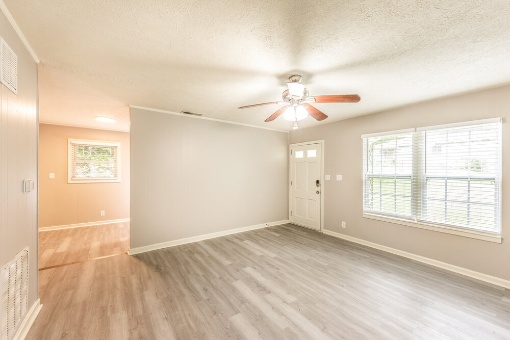 Building Photo - 1722 Rogina Dr