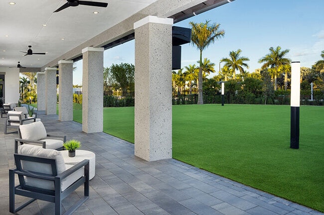 Building Photo - 15145 Cameo Ct