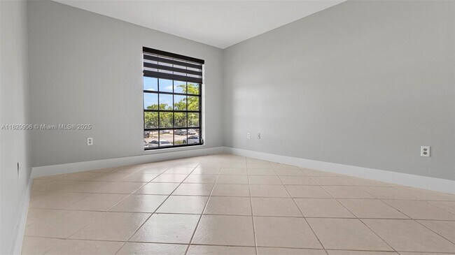 Building Photo - 5550 NW 44th St