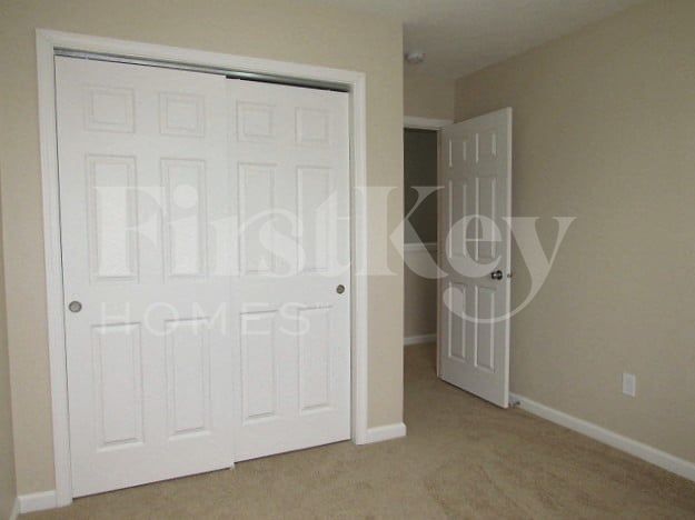 Building Photo - 8121 Grove Berry Way
