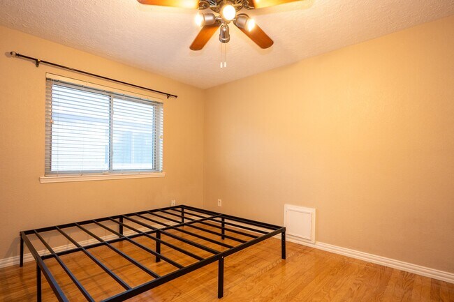 Building Photo - 22811 Elkana Deane Ln