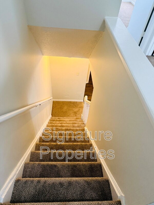 Building Photo - 1006 Coastaway Dr