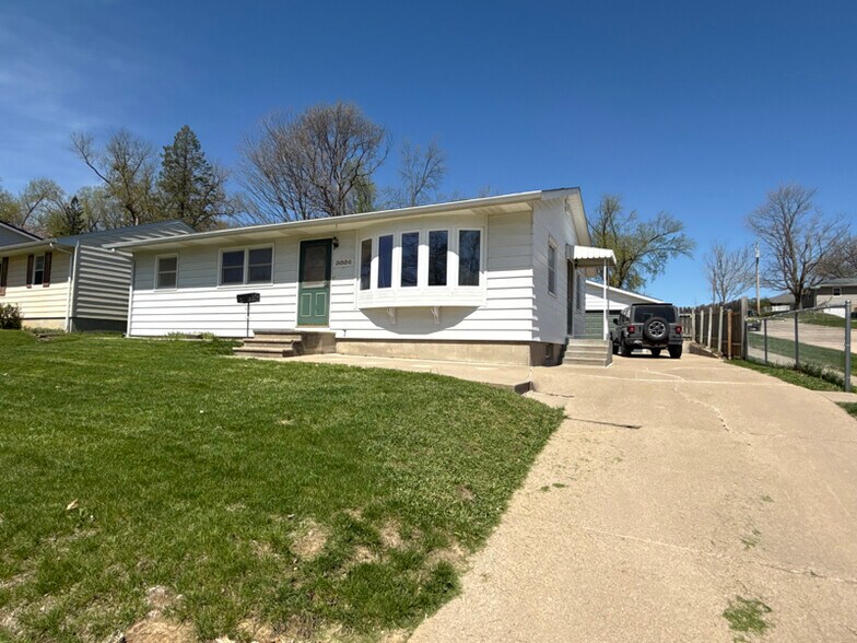 Primary Photo - 3624 Bel Air Dr SE