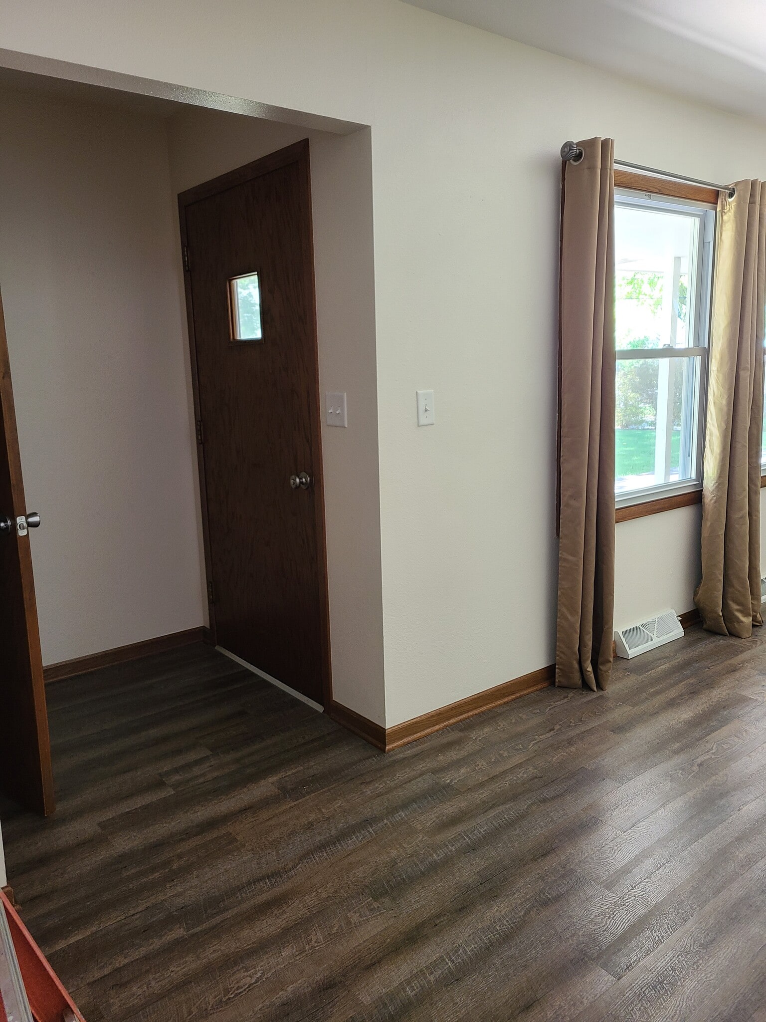 Front entrance into living room - 217 S Water St