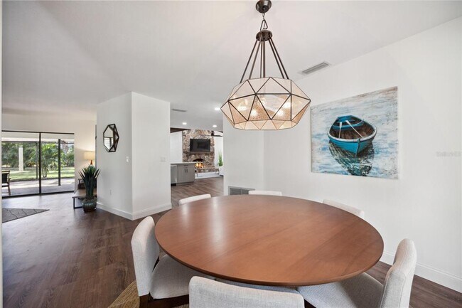 Building Photo - 456 Yacht Harbor Dr