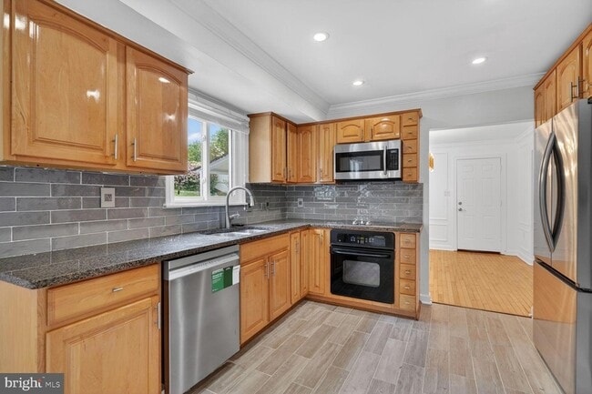 Building Photo - 9534 Braddock Rd