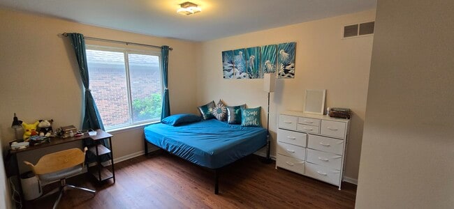 Building Photo - 40184 Long Horn Dr