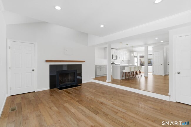 Building Photo - 193 Cypress Rd