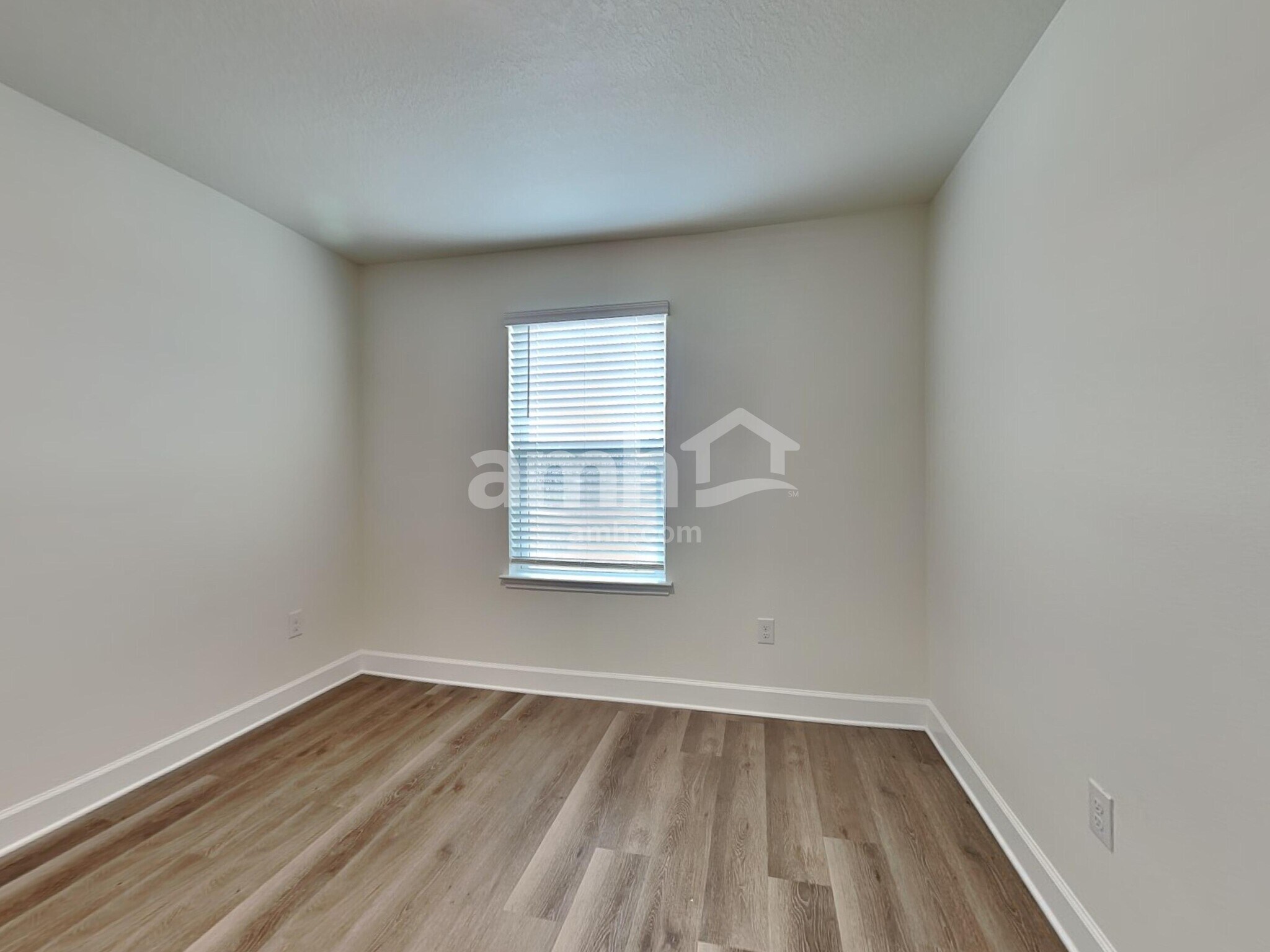 Building Photo - 37955 Dusty Saddle Ln