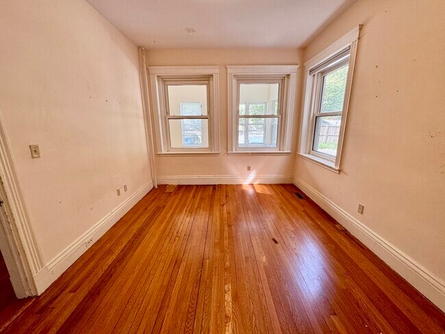 Building Photo - 497 Boylston St