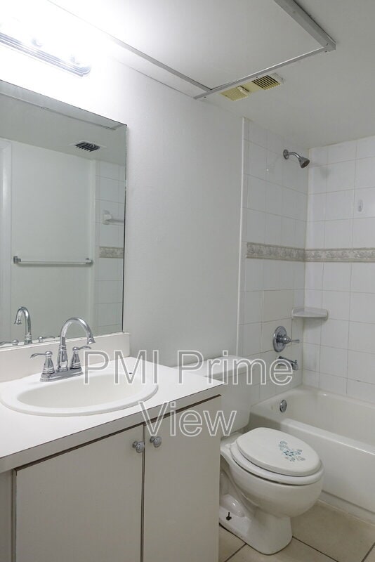 Building Photo - 15221 SW 80th St