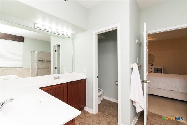 Building Photo - 421 Shadow Point