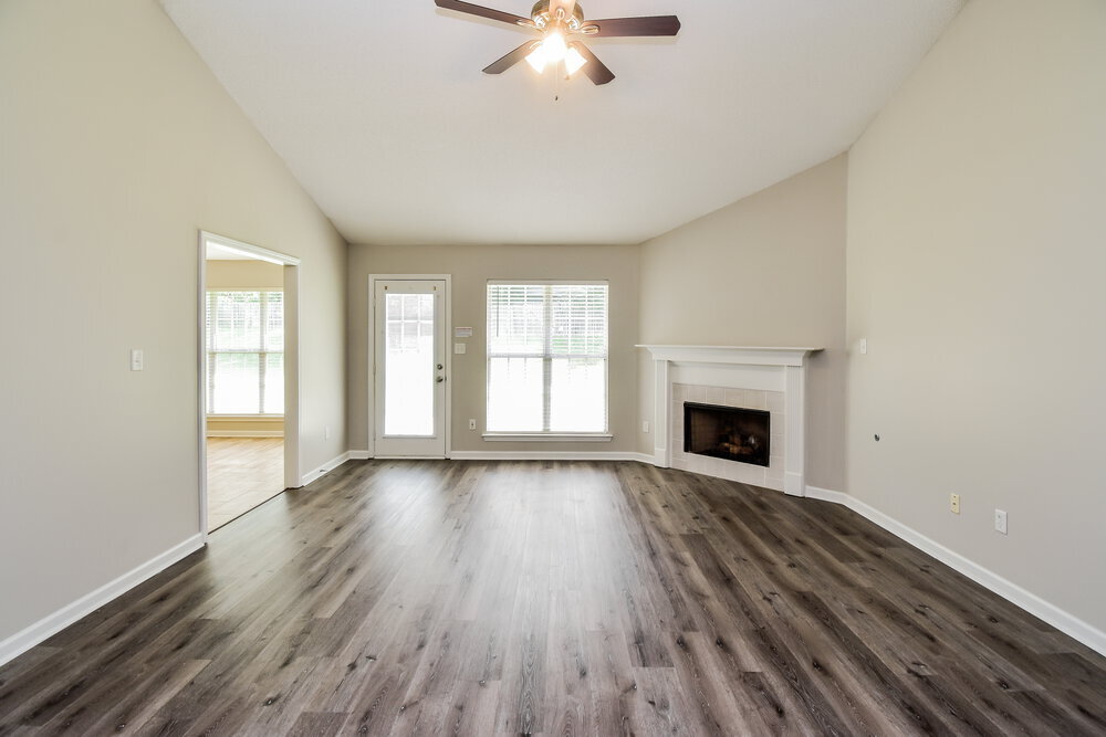 Building Photo - 13273 Sandbourne S
