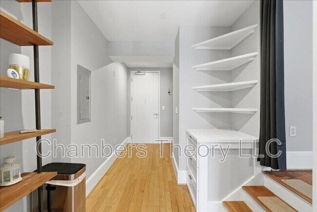 Building Photo - 2035 2nd St NW