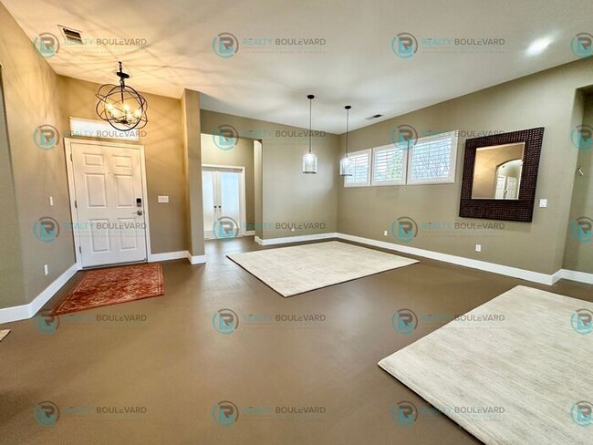 Building Photo - Stunning 3-Bedroom Home in Damonte Ranch –...