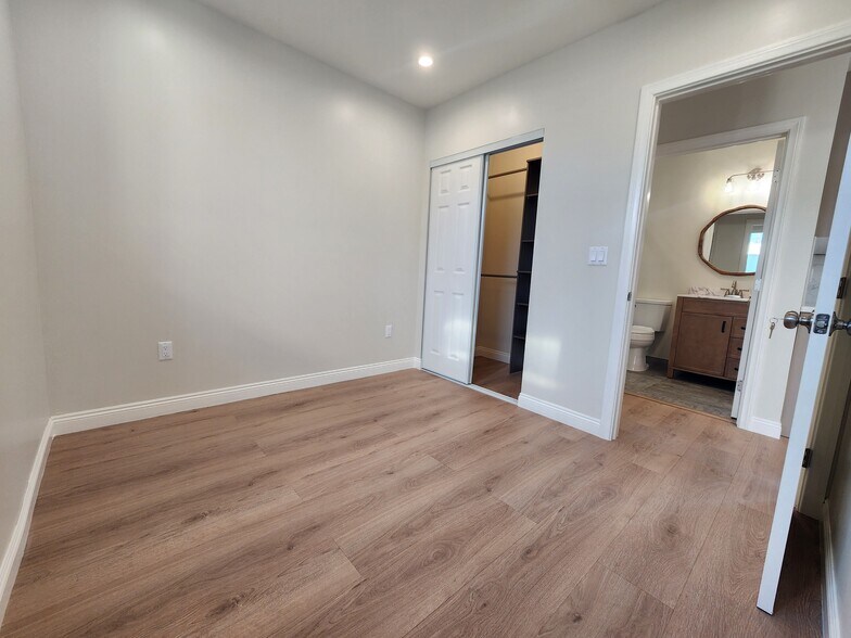 Building Photo - 14810 Covello St