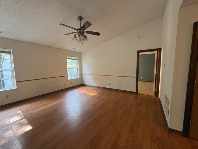 Building Photo - 1443 Blue Brook Way