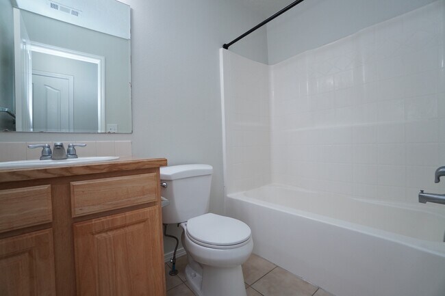 Building Photo - 16274 Silver Creek Ave