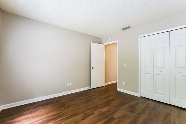 Building Photo - 7757 Fox Knoll Pl