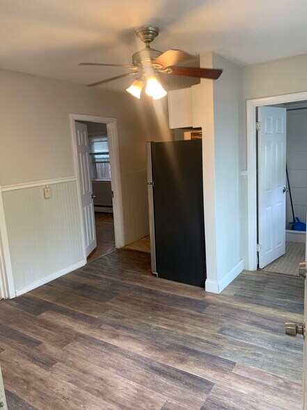 Building Photo - 10 4th Street Pl