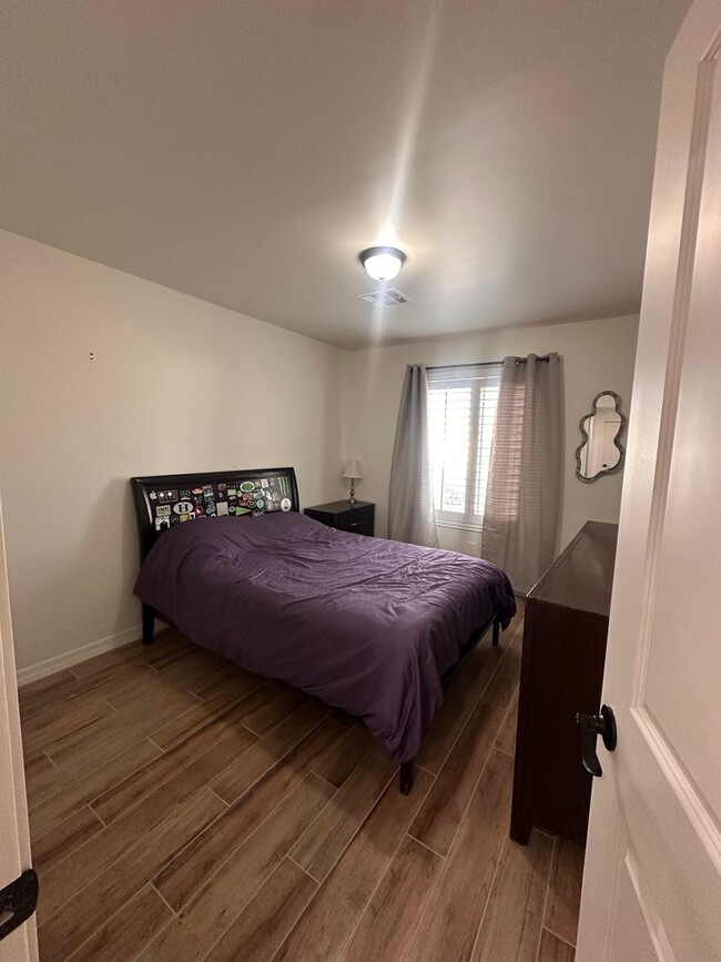 Building Photo - 3bed/2bath ALL tile home built in 2024