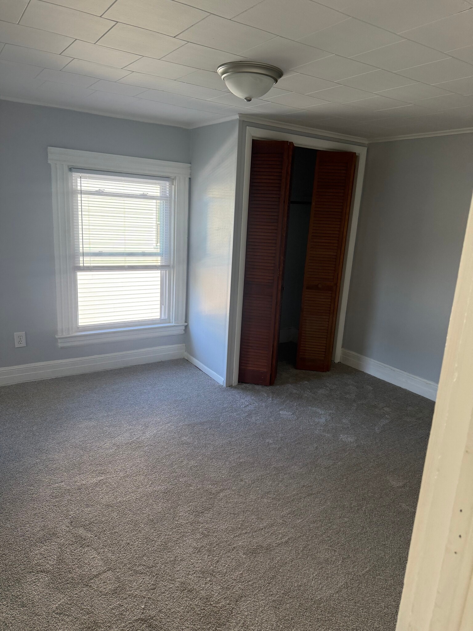 Building Photo - 110 Lake Ave