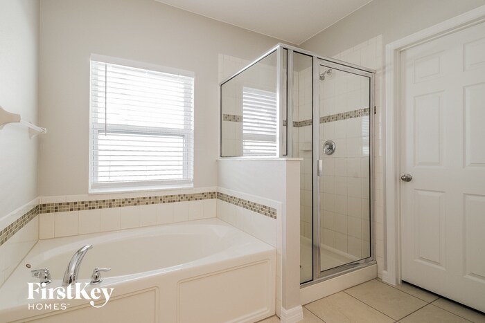 Building Photo - 4796 Rockvale Dr