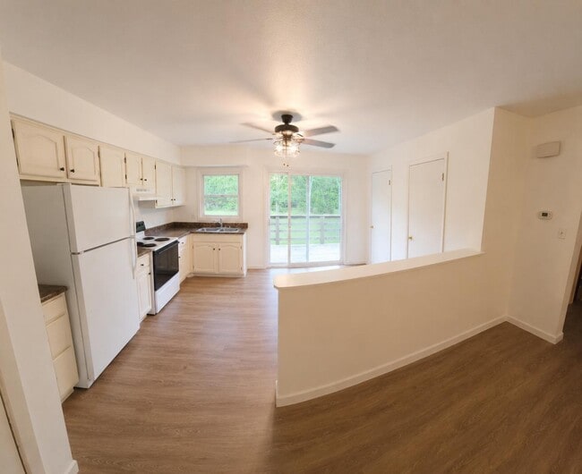 Building Photo - 14159 Talcott Dr