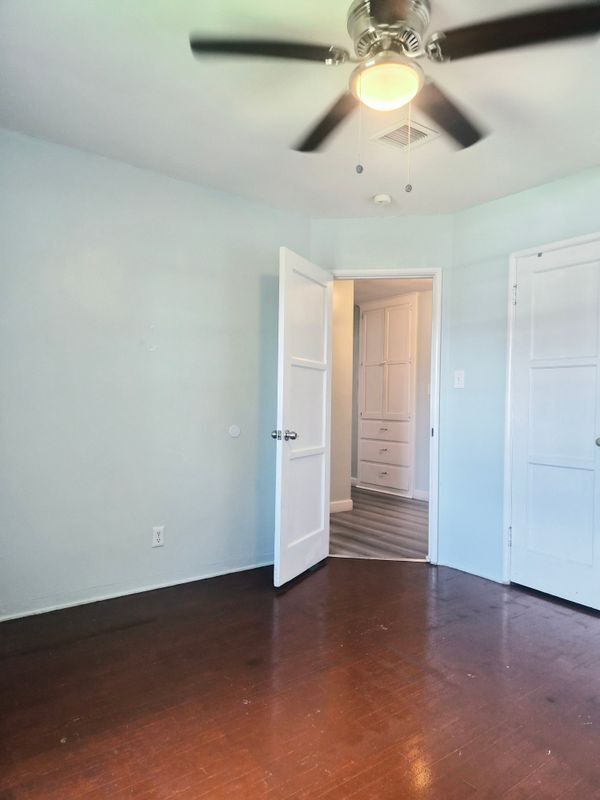 Building Photo - 3171 N Sierra Way