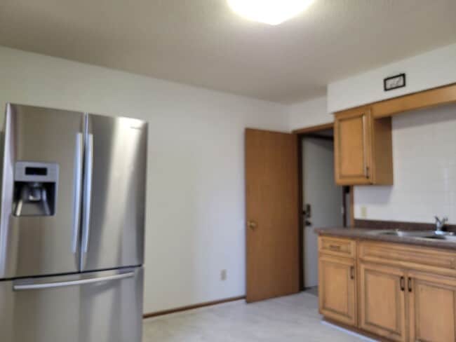 Building Photo - Modern 2 Bed / 1 Bath Home with Detached G...