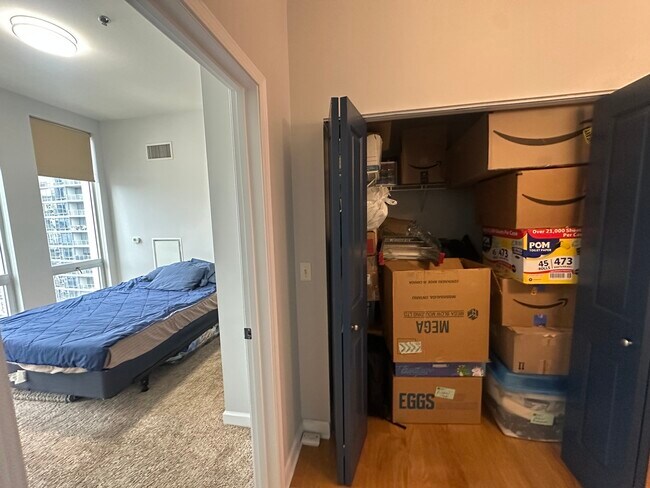 Building Photo - 1400 S Michigan Ave