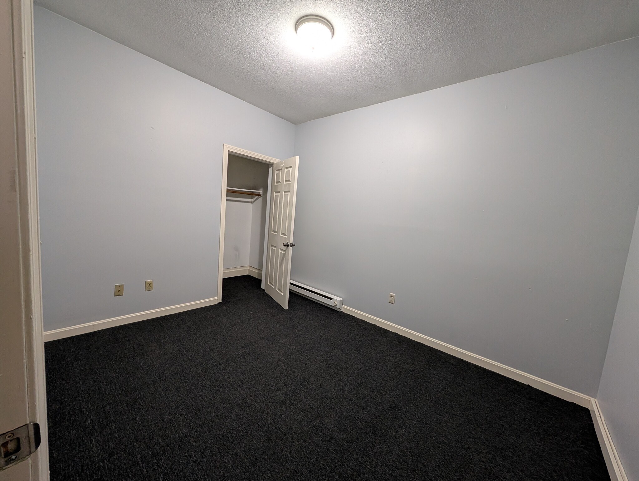 Building Photo - 56 Elm St