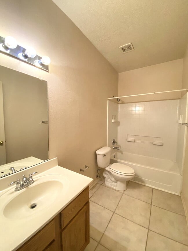 Building Photo - Spacious 3BR w/Office in the Cabezon Subdivion