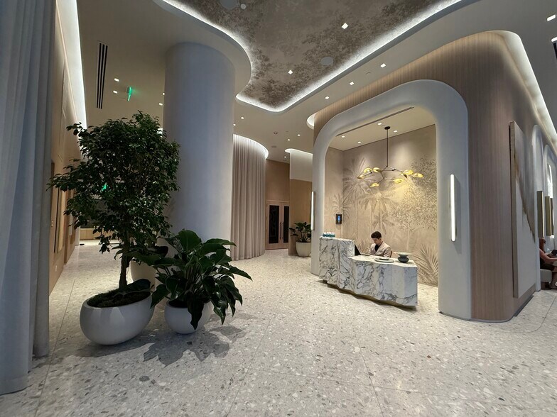 Building Photo - 77 SE 5th St