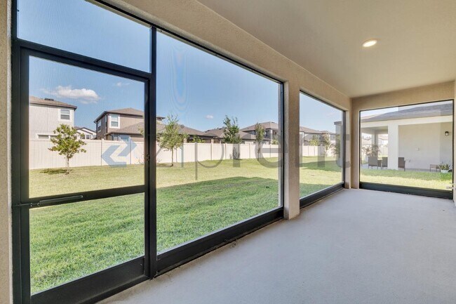 Building Photo - Unit n/a