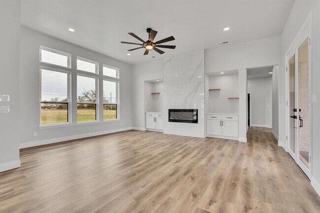 Building Photo - 157 Country Pl Ln