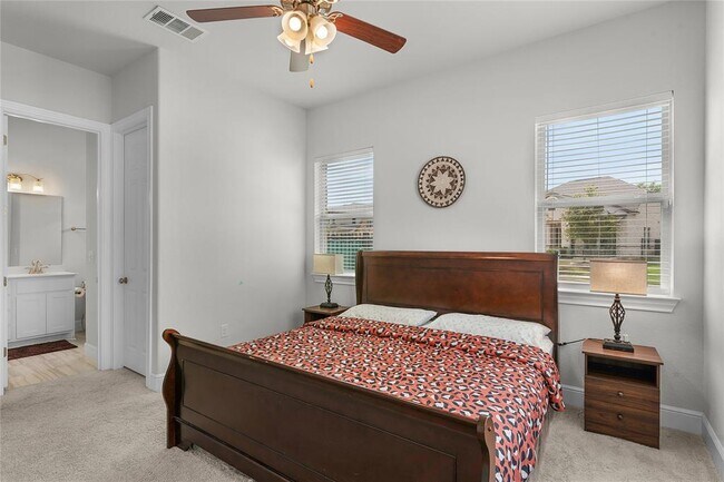 Building Photo - 3504 Peak View Dr