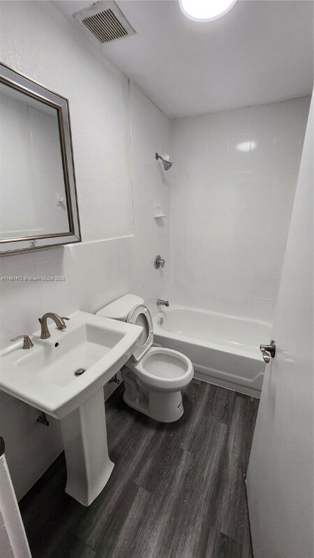 Building Photo - 550 NW 58th St