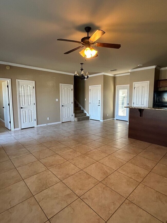Building Photo - 7260 Manford Ln