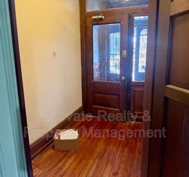 Building Photo - 4416 Locust Ave