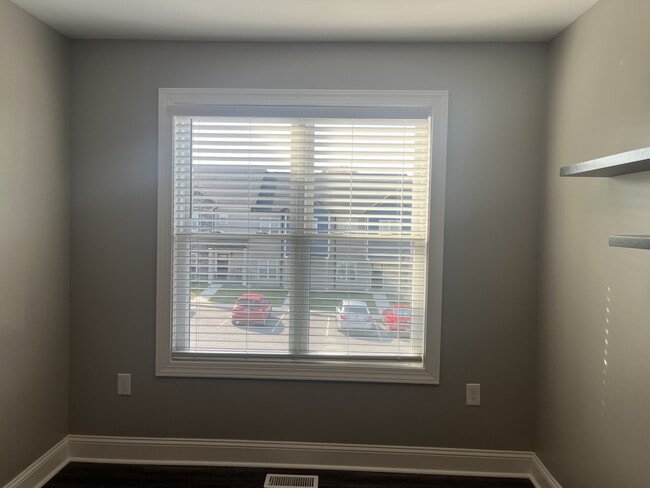 Building Photo - 77 Emanuel Ct