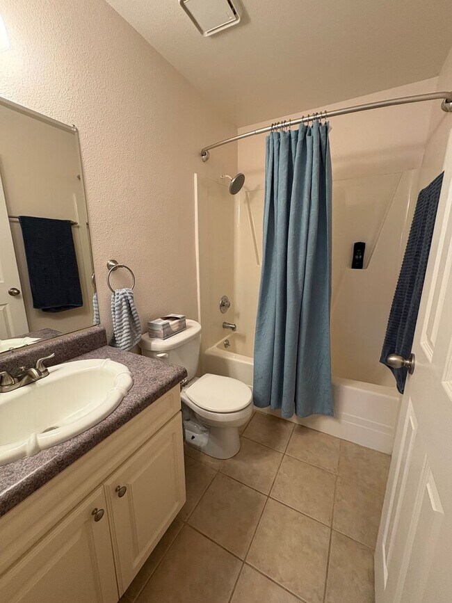 Building Photo - Charming 2BR/2BA Condo in the Heart of Port Charlotte!