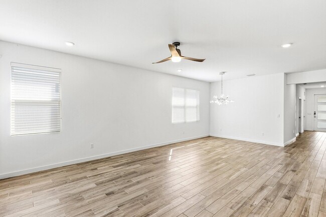 Building Photo - 18446 Claybrook St