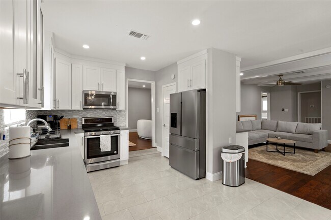 Building Photo - 5027 Wigton Dr