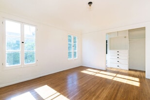 Building Photo - 4117 Edenhurst Ave