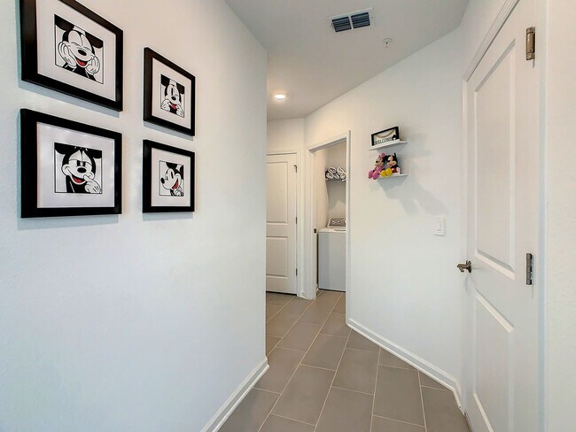 Building Photo - 8851 Cabot Cliffs Dr
