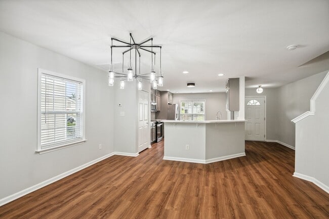 Building Photo - 3 bedroom townhome in Brier Creek- Availab...