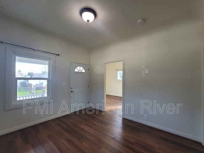 Building Photo - 3102 40th St