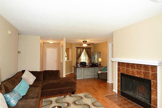 Building Photo - 4823 Pecan Grove Dr