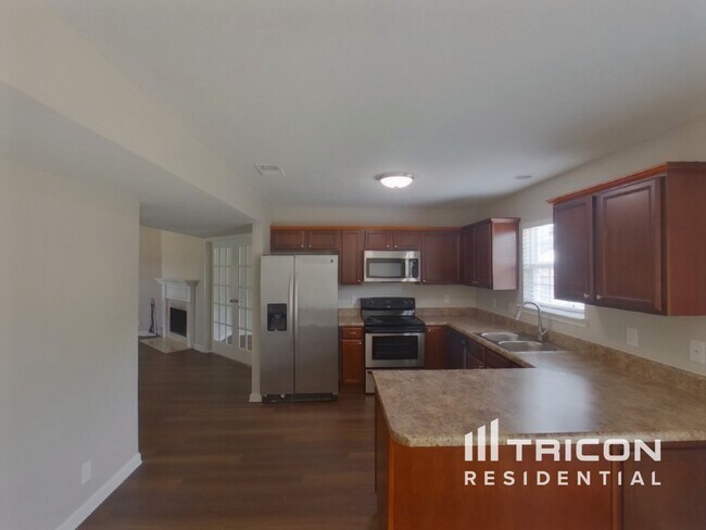 Building Photo - 820 Chickamauga Dr